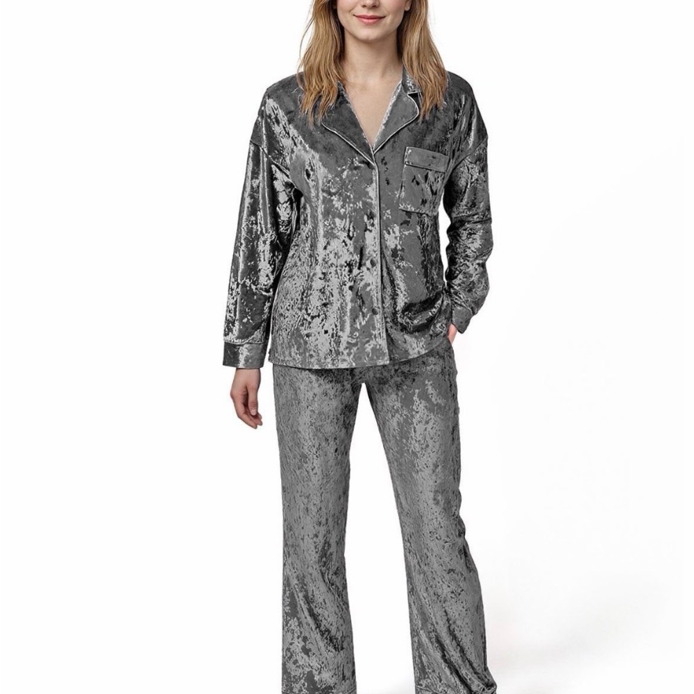 Women's Silver Velvet Pajama Set